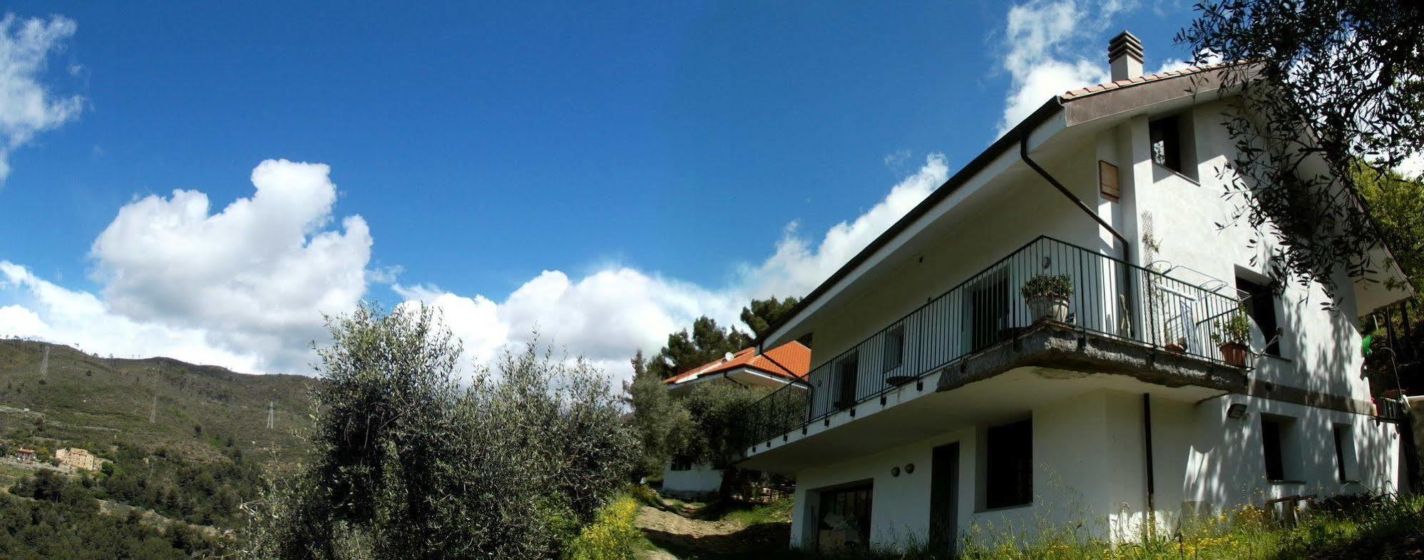 B&B L'Intrigante Seborga Exterior foto